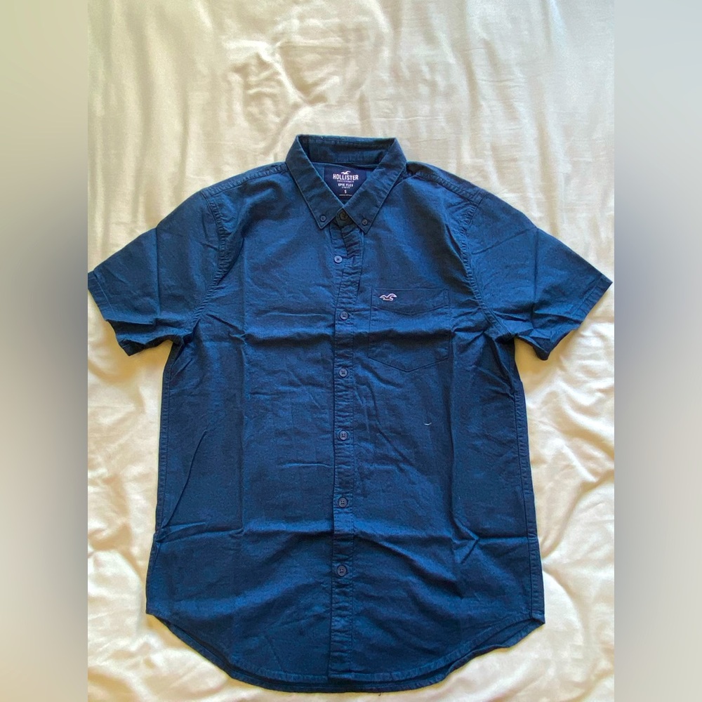 Hollister half-sleeve shirt